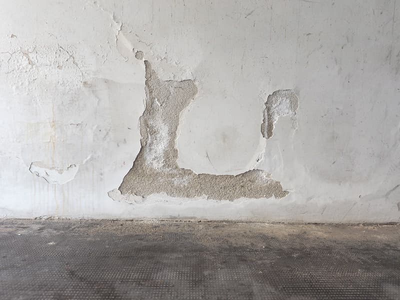 Damp Walls in Lanzarote: Causes, Detection & Solutions