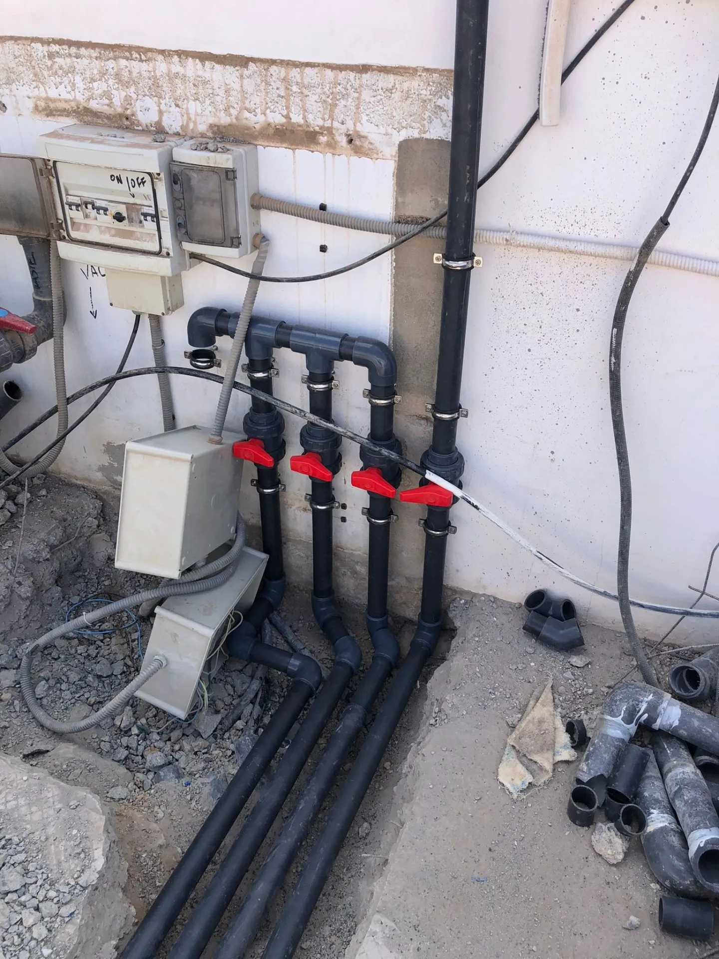 Colector de válvulas en pared con aislamiento de líneas individuales